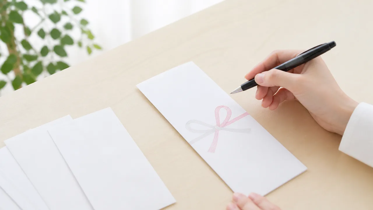 お見舞い封筒の名前の書き方は？個人・連名別にやさしく解説