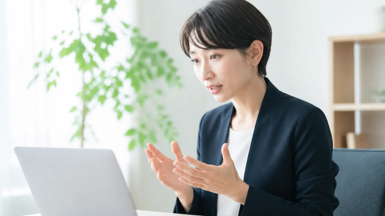 言葉足らずとは?ビジネスで誤解を防ぐ伝え方と改善のコツ